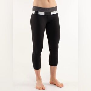 RARE Vintage Lululemon Wunder Groove Crop, Size 6, See Description for Color